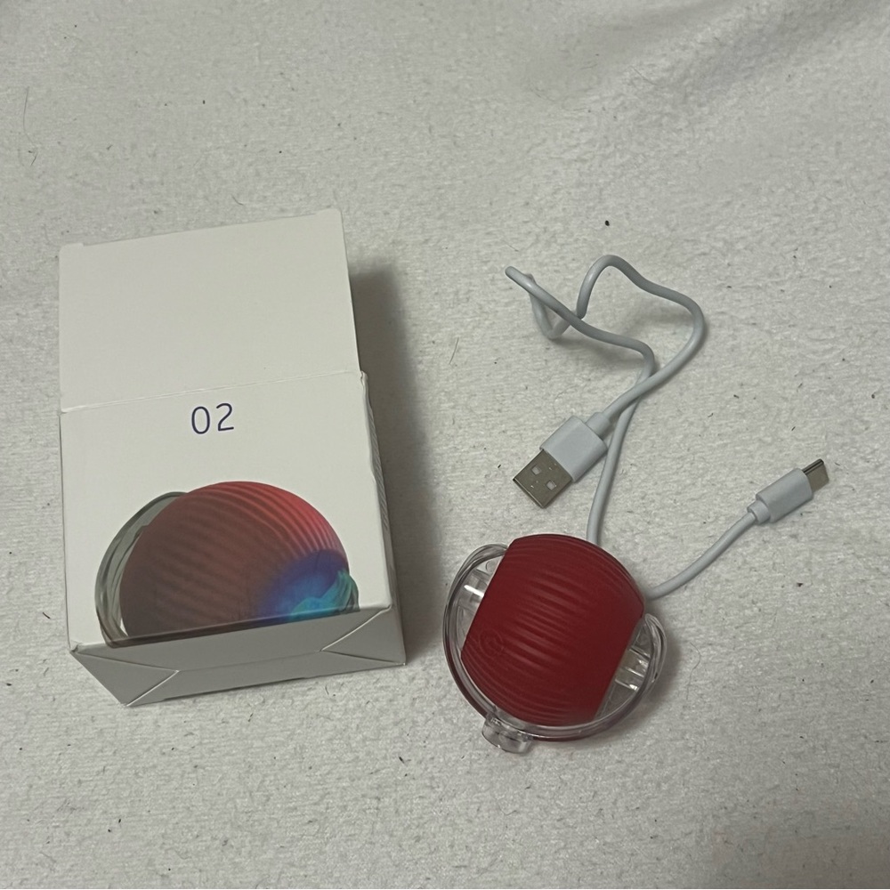 Interactive Red Cat Toy with String - Picture 2 of 10